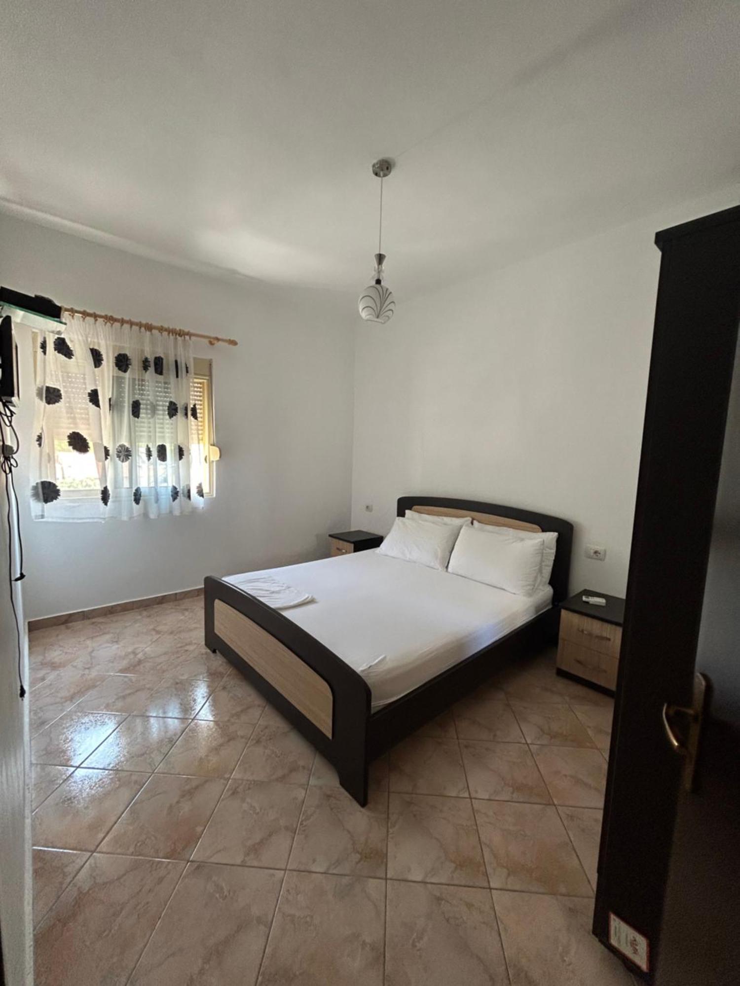 Hotel Mehillaj Borsh Buitenkant foto